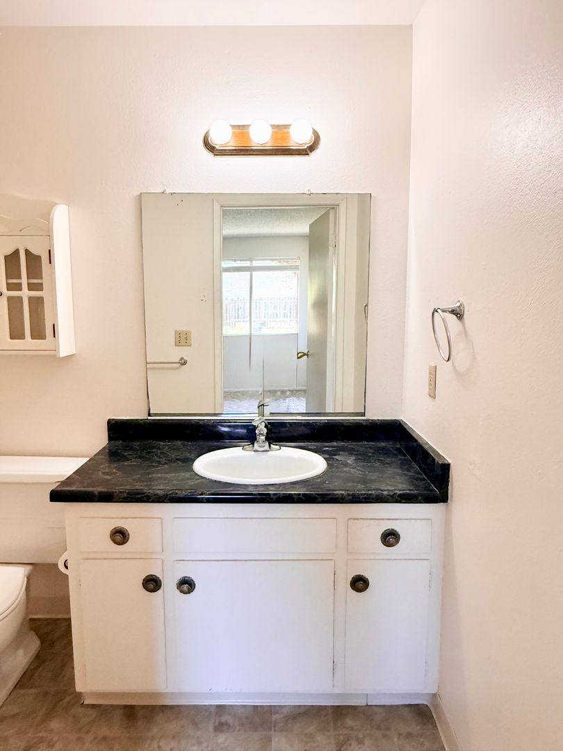 Apartment for rent at 134 N M St, Lompoc, CA 93436