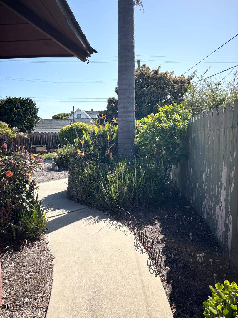 Apartment for rent at 134 N M St, Lompoc, CA 93436