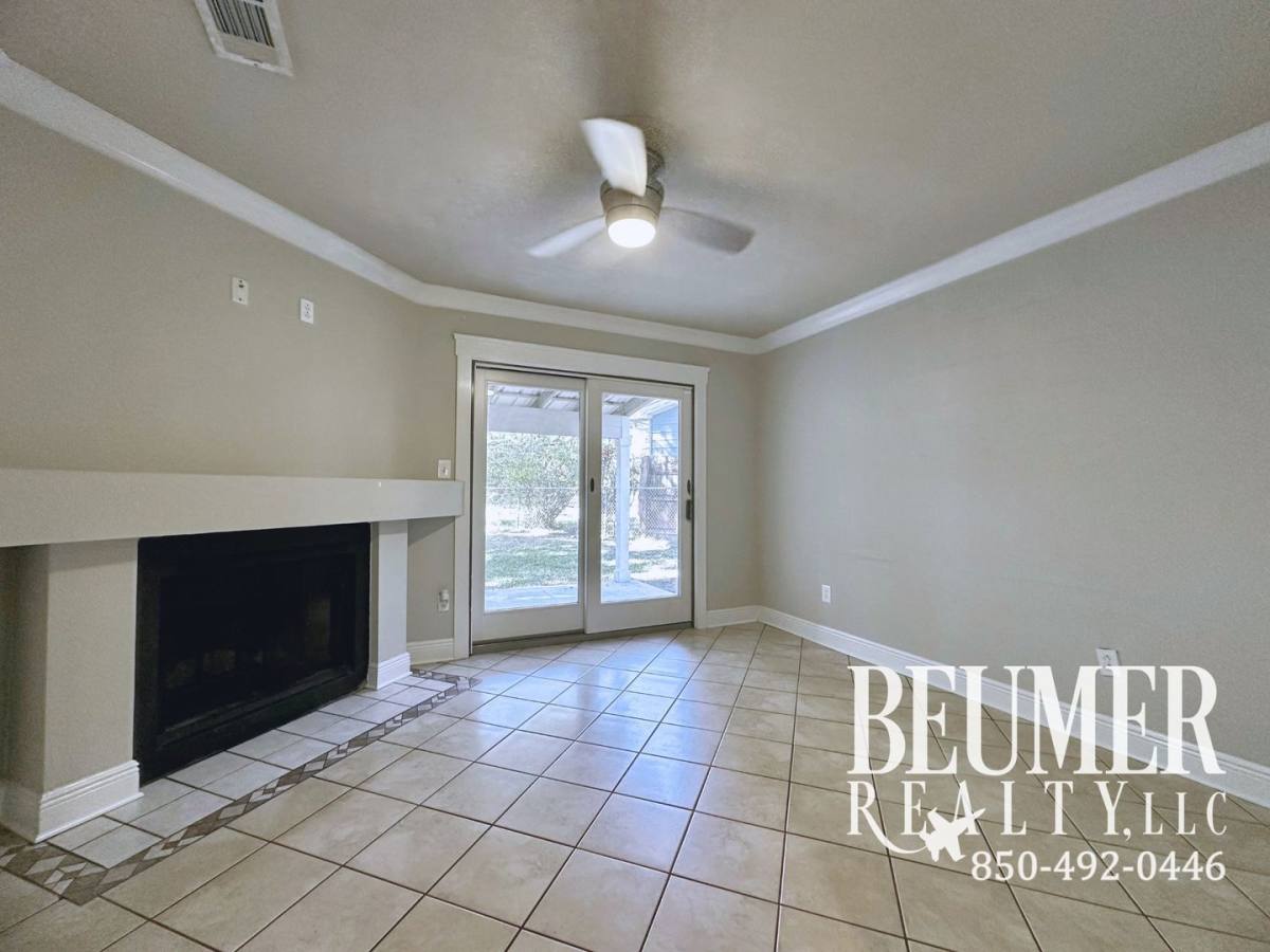 Townhouse for rent at 7215 Spanish Trail #6, Pensacola, FL 32504
