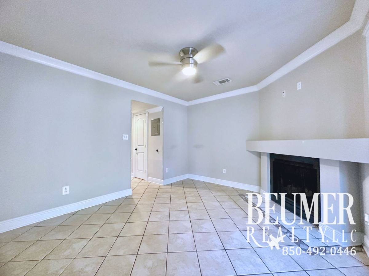 Townhouse for rent at 7215 Spanish Trail #6, Pensacola, FL 32504