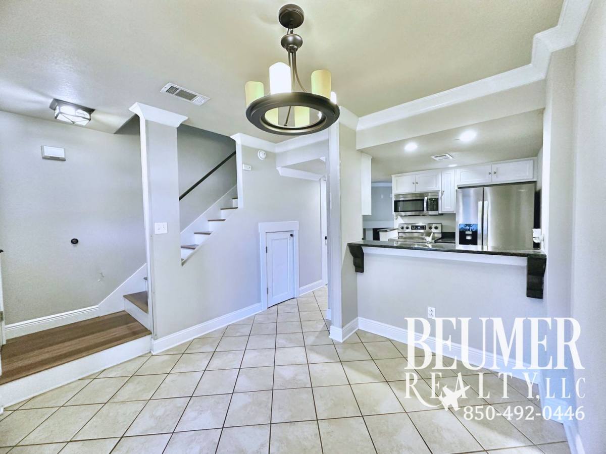 Townhouse for rent at 7215 Spanish Trail #6, Pensacola, FL 32504