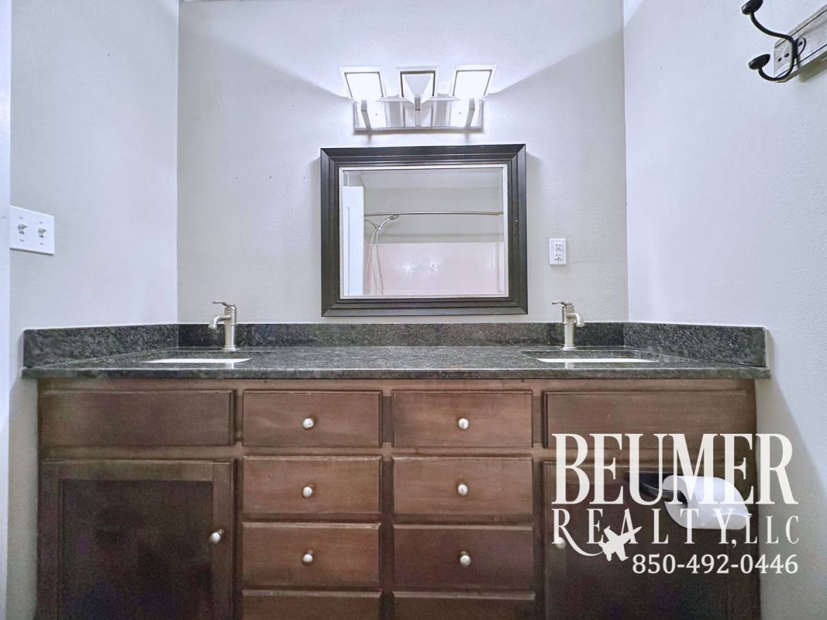 Townhouse for rent at 7215 Spanish Trail #6, Pensacola, FL 32504