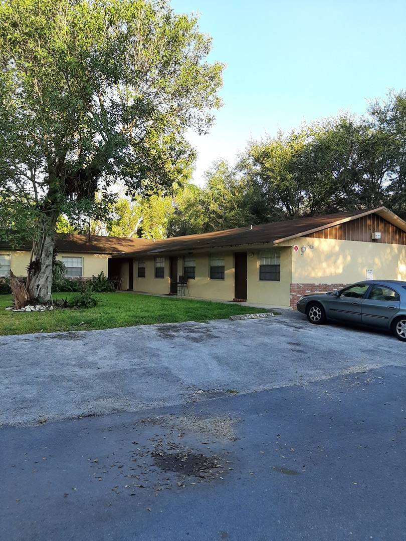 Townhouse for rent at 4931 SW 65 Ave, Fort Lauderdale, FL 33314