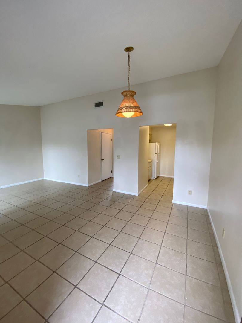 Apartment for rent at 620 SE 28th Place, Ocala, FL 34471