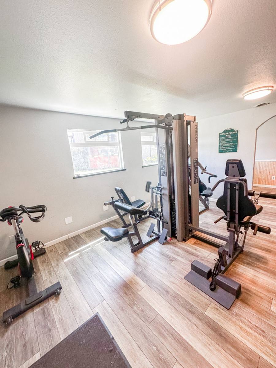Apartment for rent at 1873-1901 Highway Ave NE, Salem, OR 97301