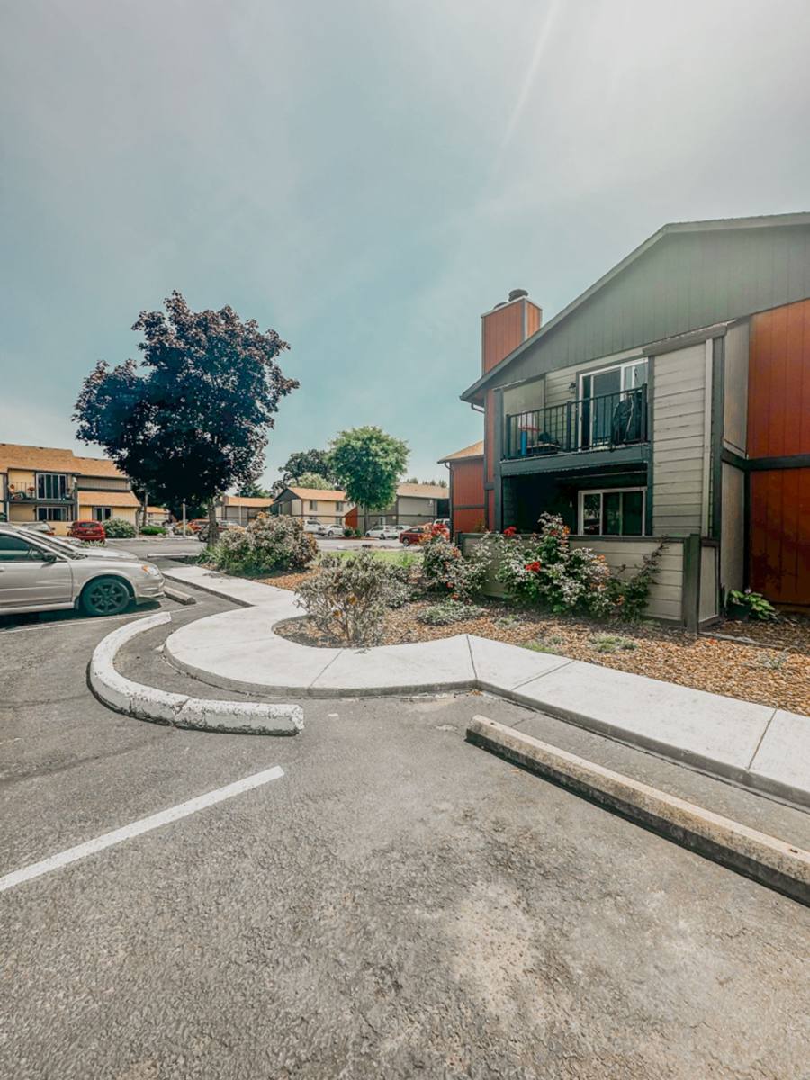 Apartment for rent at 1873-1901 Highway Ave NE, Salem, OR 97301