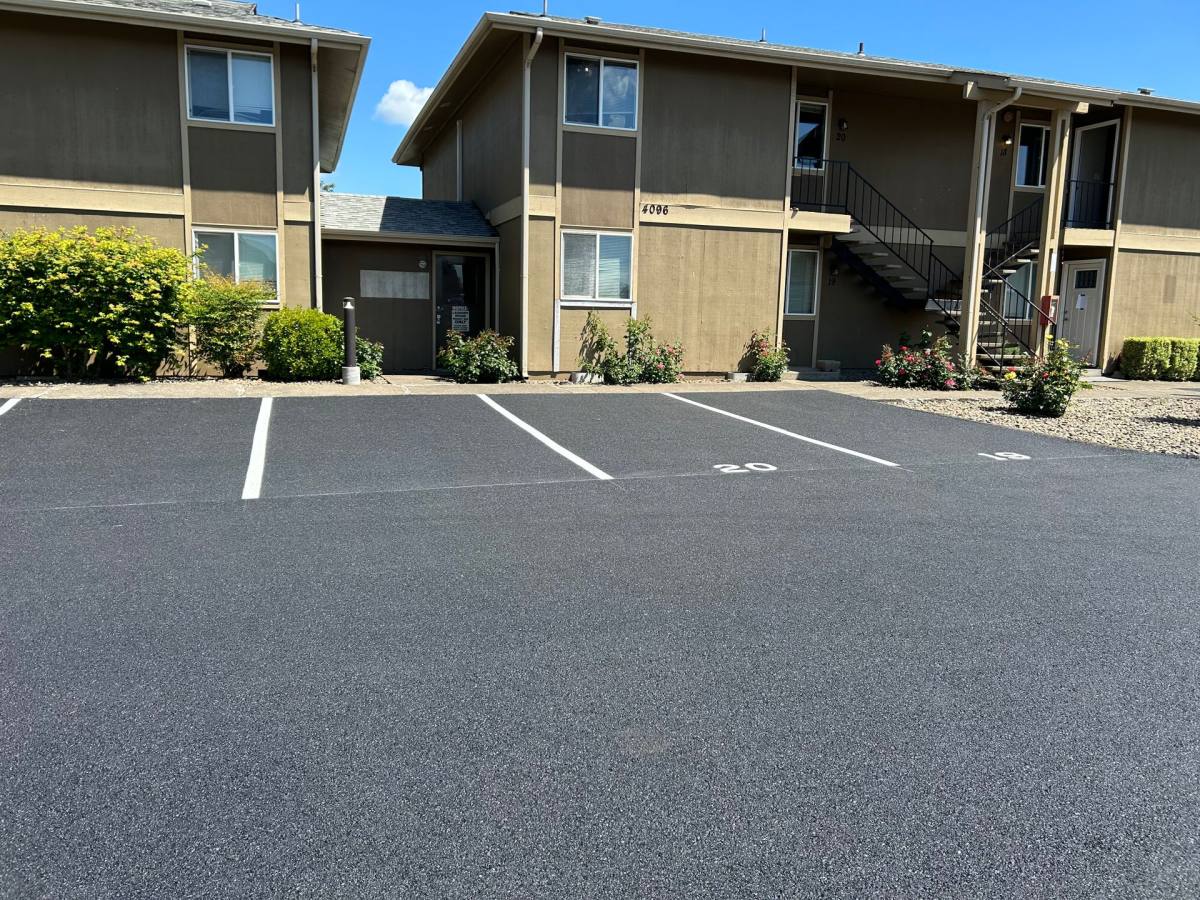 Apartment for rent at 4072 - 4098 Market St NE, Salem, OR 97301