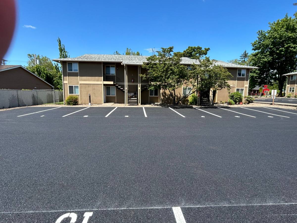 Apartment for rent at 4072 - 4098 Market St NE, Salem, OR 97301