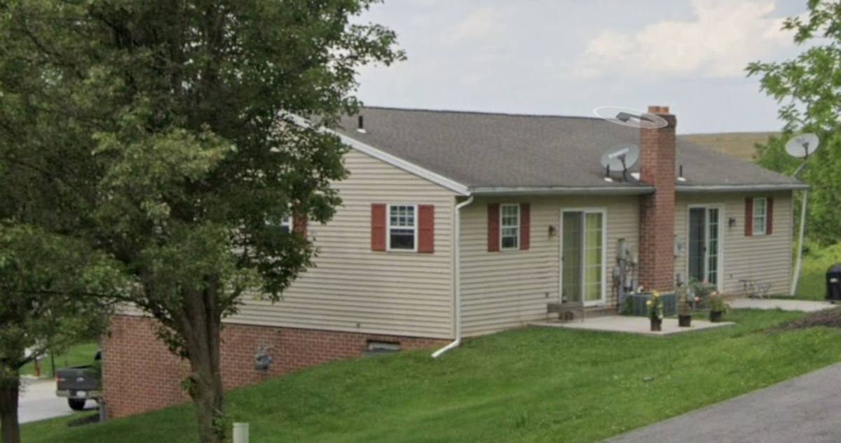 Townhouse for rent at 1955 Cherry Manor Dr, York, PA 17402
