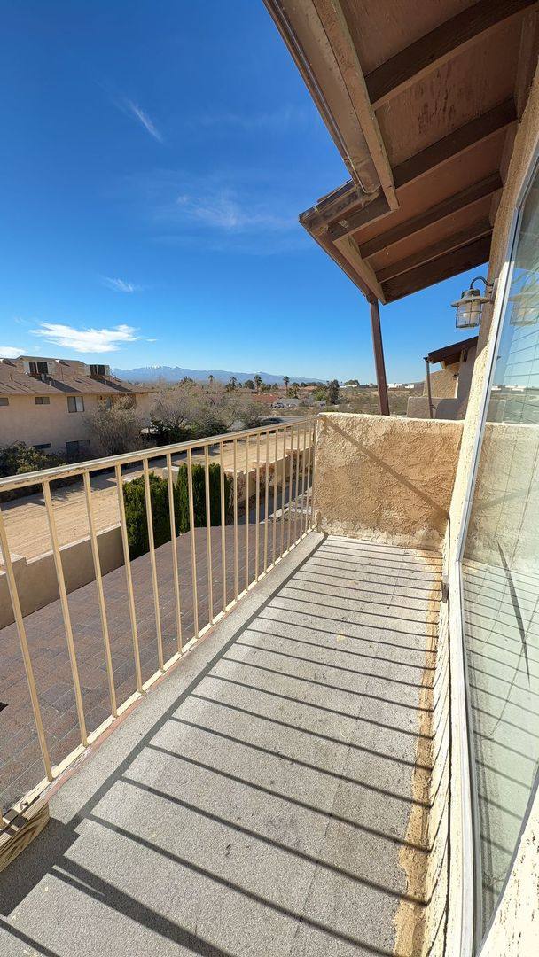 Apartment for rent at 16421 Apple Valley Rd, Apple Valley, CA 92307