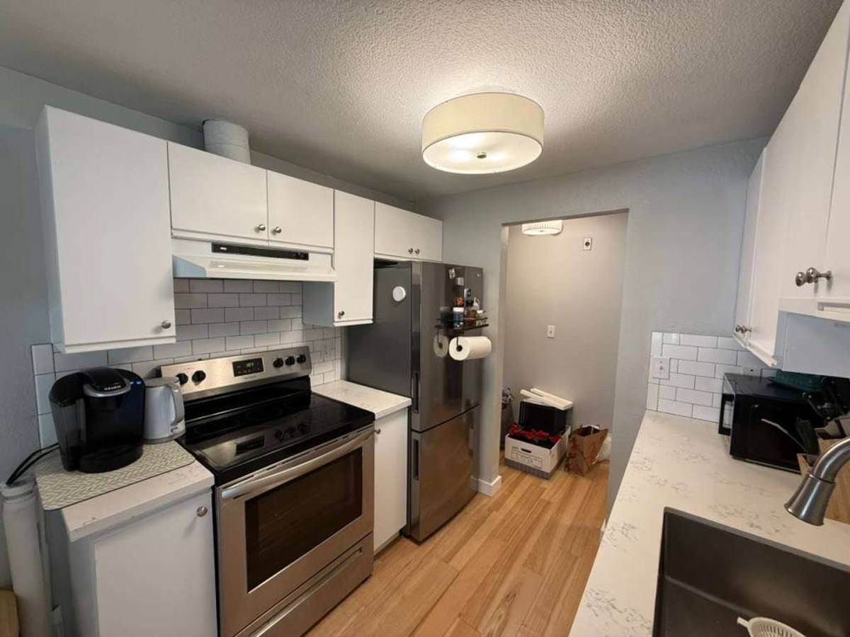 Condo for rent at 715 N 130th St, Seattle, WA 98133