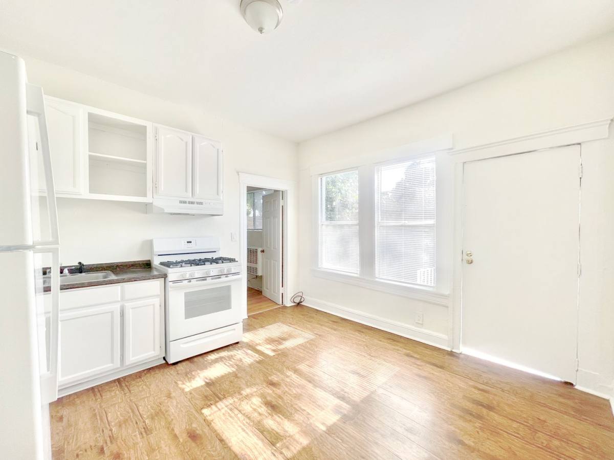 Apartment for rent at 1794 W 24th St, Los Angeles, CA 90018