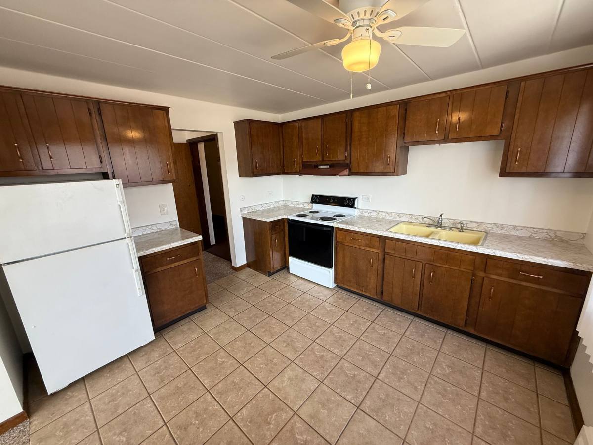 Apartment for rent at 5107 Washington St, Downers Grove, IL 60515