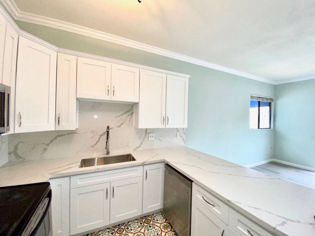 Condo for rent at 8310 Regents Rd, San Diego, CA 92122