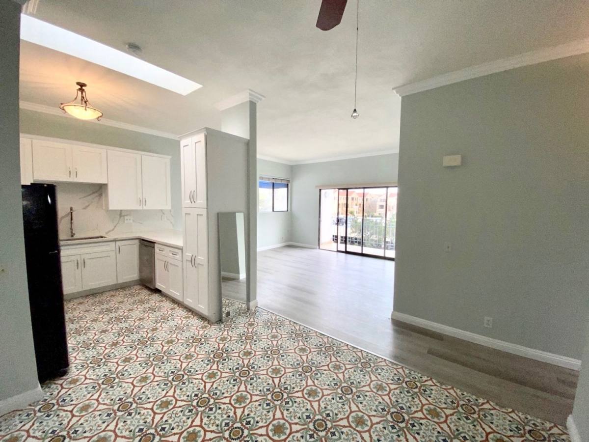 Condo for rent at 8310 Regents Rd, San Diego, CA 92122