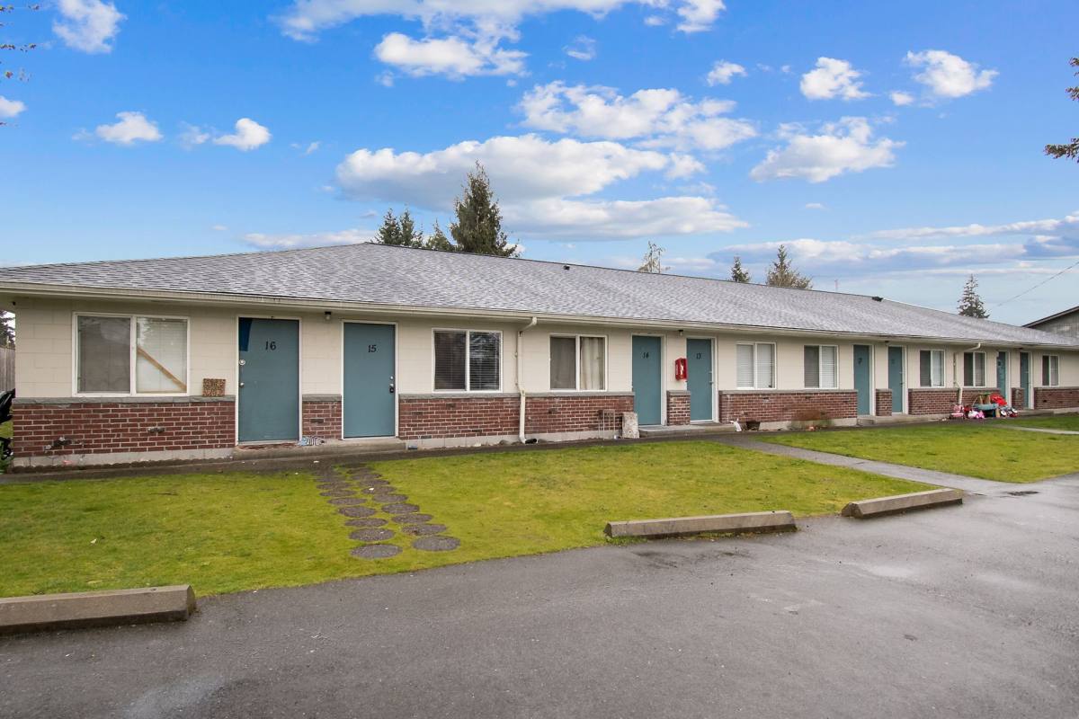 Apartment for rent at 1420 112th St S, Tacoma, WA 98444