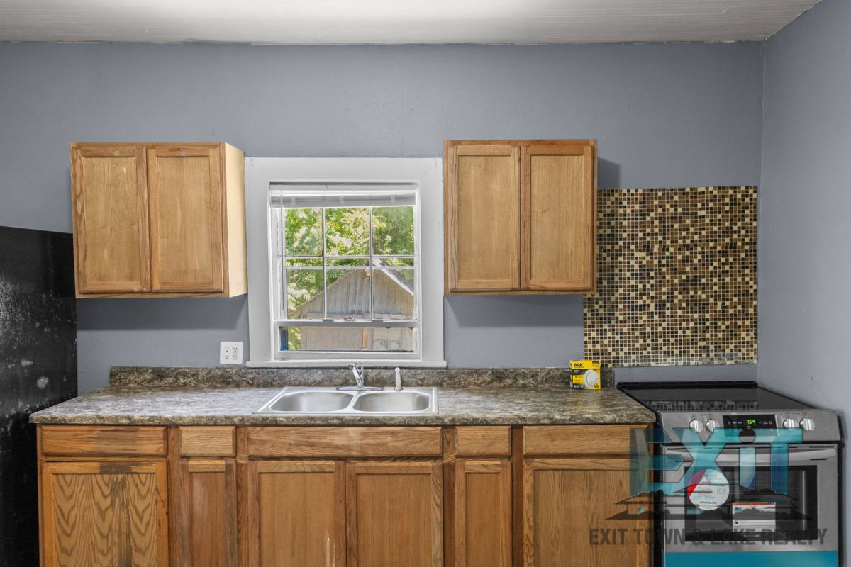 House for rent at 1729 Roanoke Ave, Roanoke Rapids, NC 27870