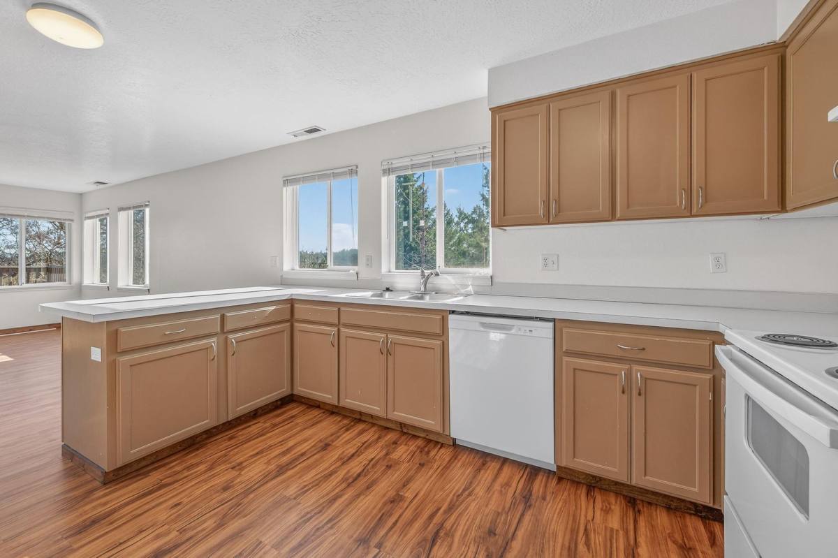 Townhouse for rent at 190-284 College Dr NW, Salem, OR 97301