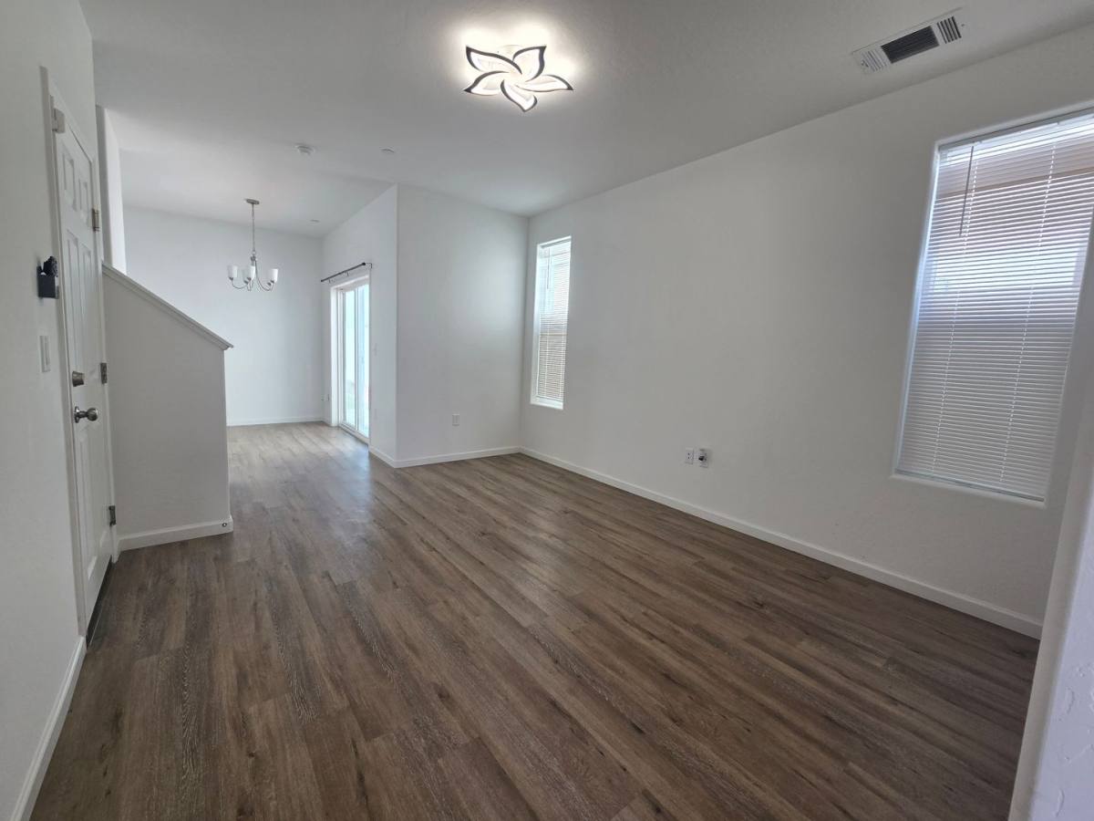 House for rent at 1078 Buena Vista Lane, Hanford, CA 93230