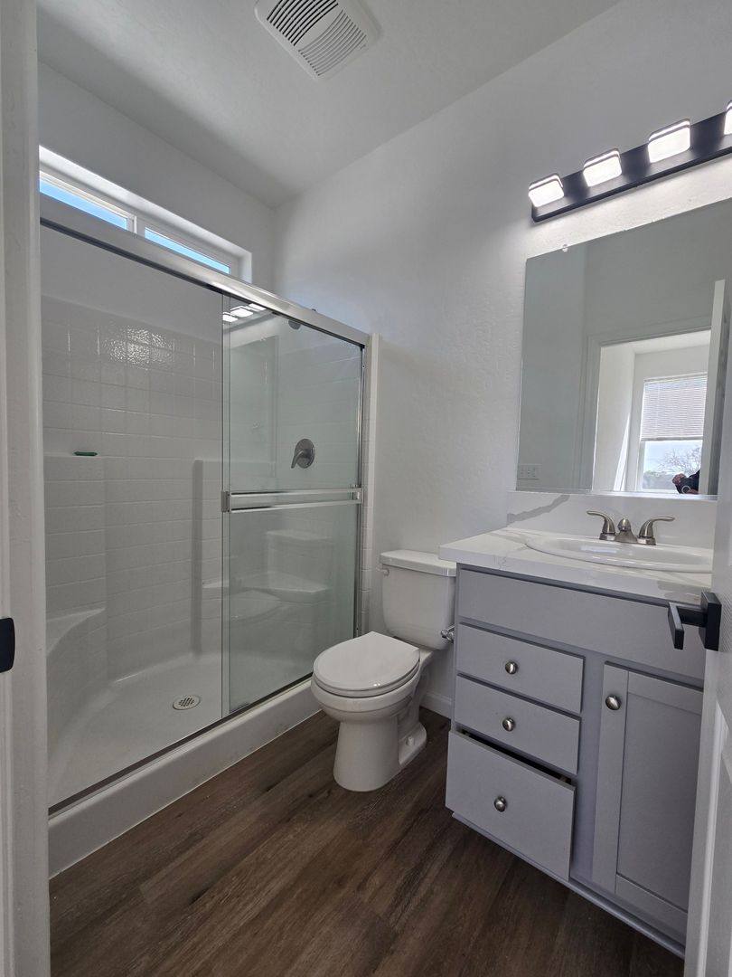 House for rent at 1078 Buena Vista Lane, Hanford, CA 93230