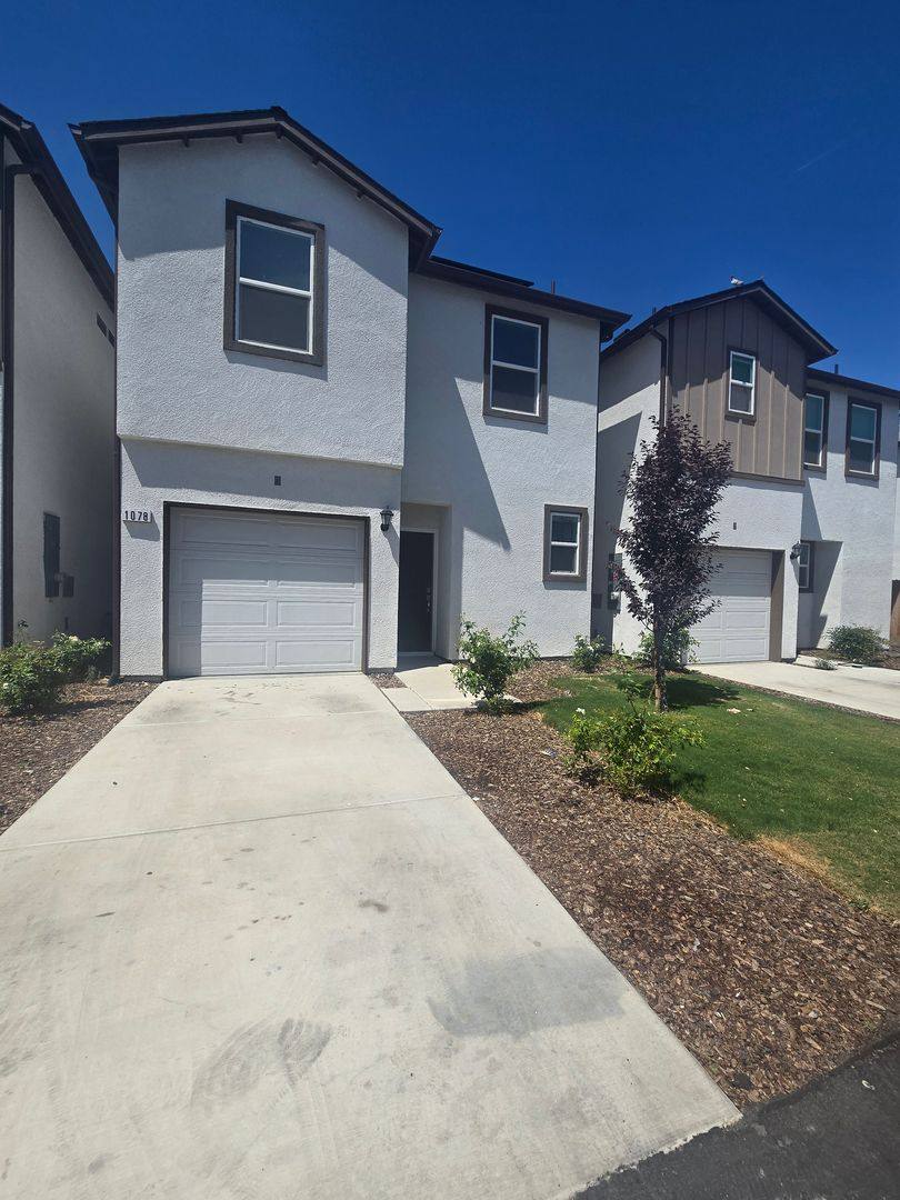 House for rent at 1078 Buena Vista Lane, Hanford, CA 93230