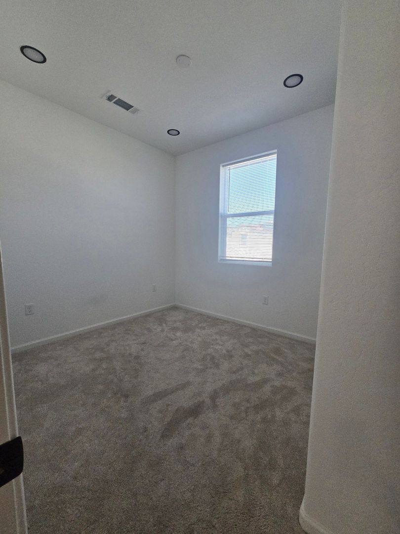 House for rent at 1078 Buena Vista Lane, Hanford, CA 93230