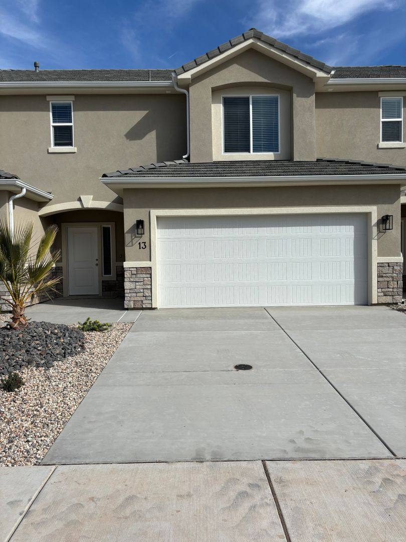 House for rent at 1042 S 1450 E St, Saint George, UT 84790