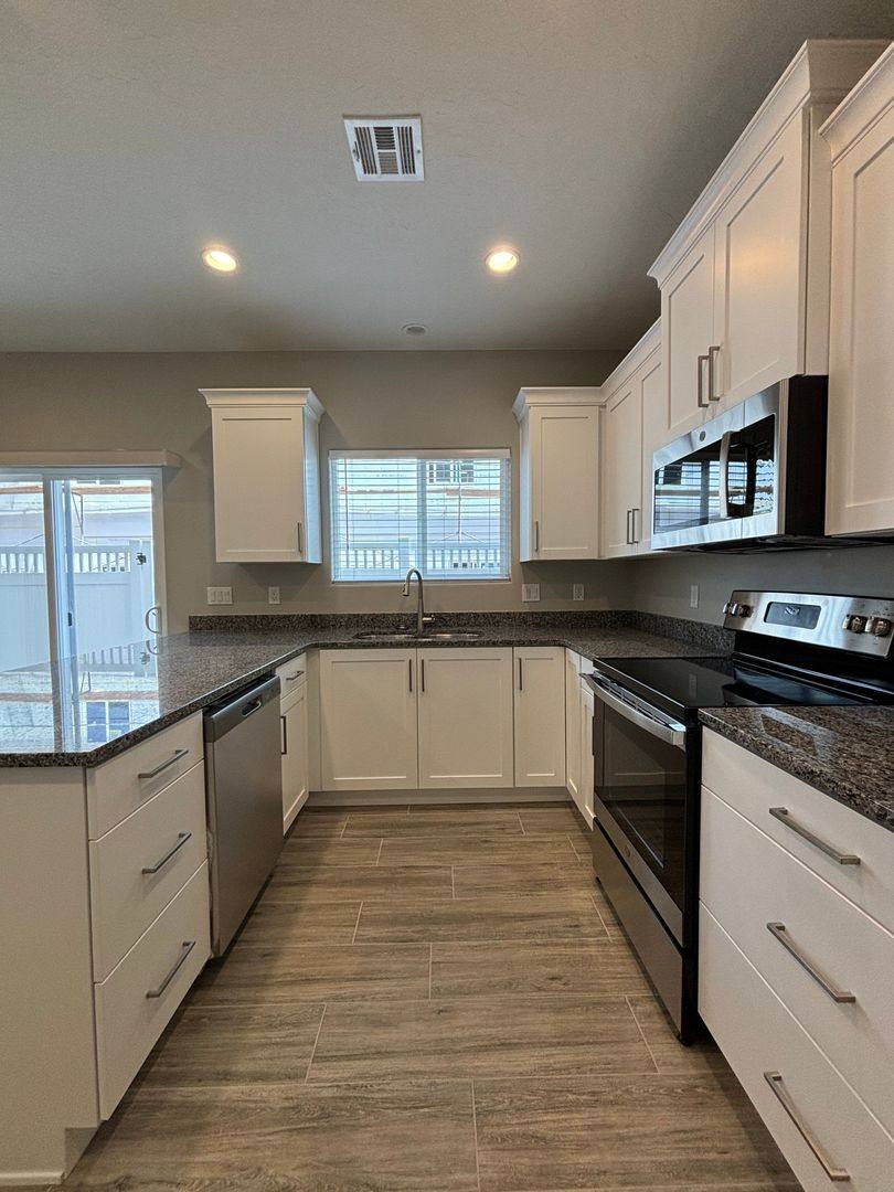 House for rent at 1042 S 1450 E St, Saint George, UT 84790
