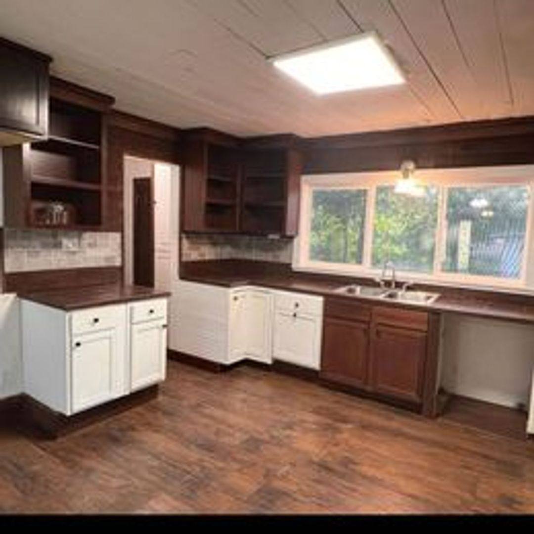 House for rent at 319 Harrison St, Hughes Springs, TX 75656
