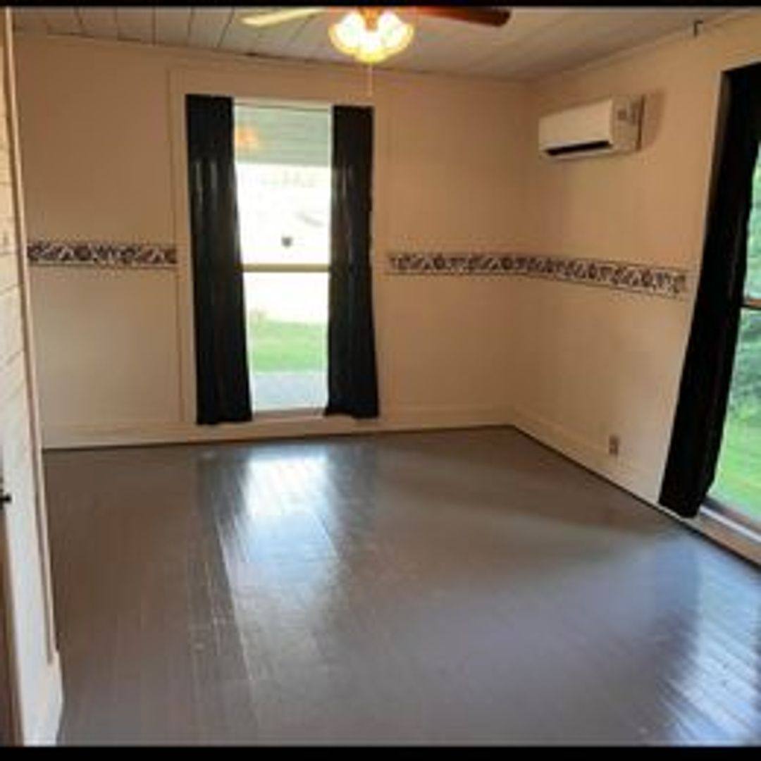 House for rent at 319 Harrison St, Hughes Springs, TX 75656