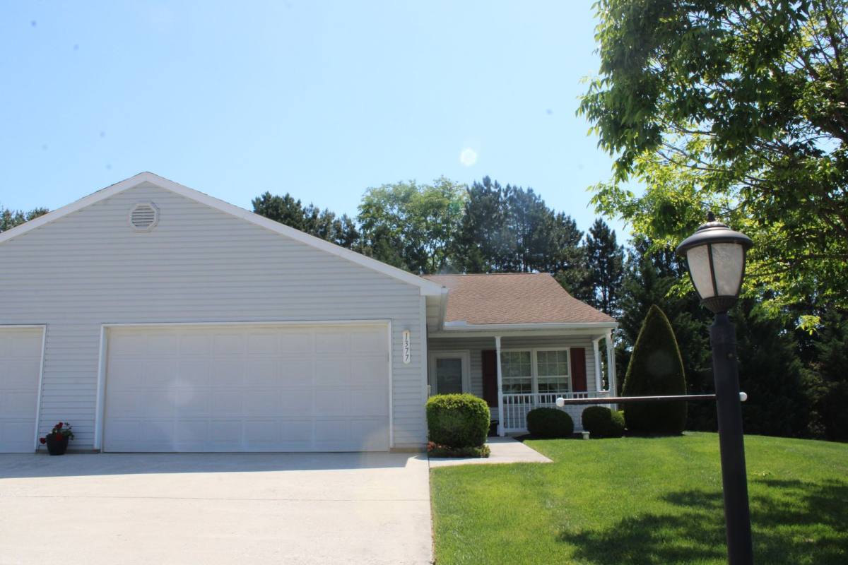 Townhouse for rent at 1377 Village Dr, Spring Grove, PA 17362
