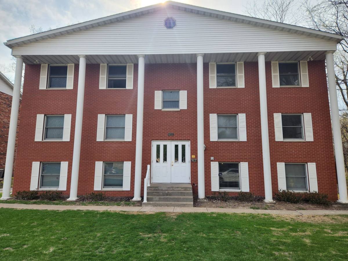 Apartment for rent at 9000 13th St W, Rock Island, IL 61201