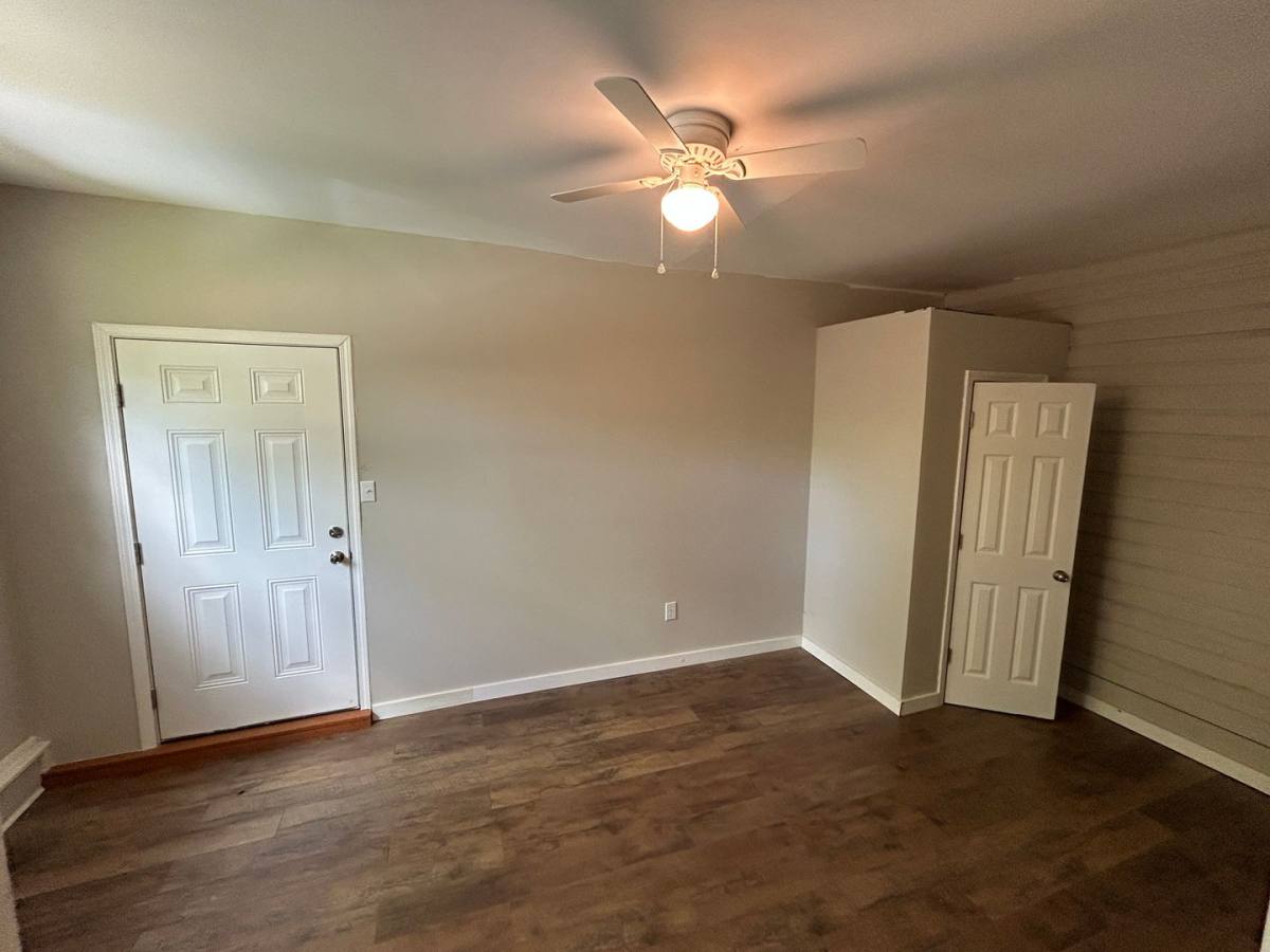 Apartment for rent at 1002 S 10th St, Gadsden, AL 35901