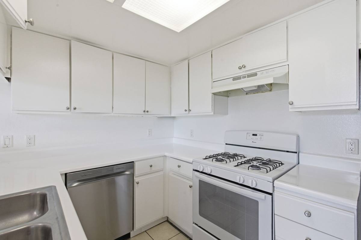 Apartment for rent at 15603 Parthenia St, North Hills, CA 91343