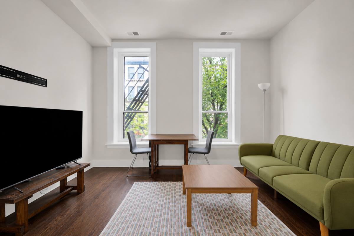 Apartment for rent at 1329 W 18th St, Chicago, IL 60608