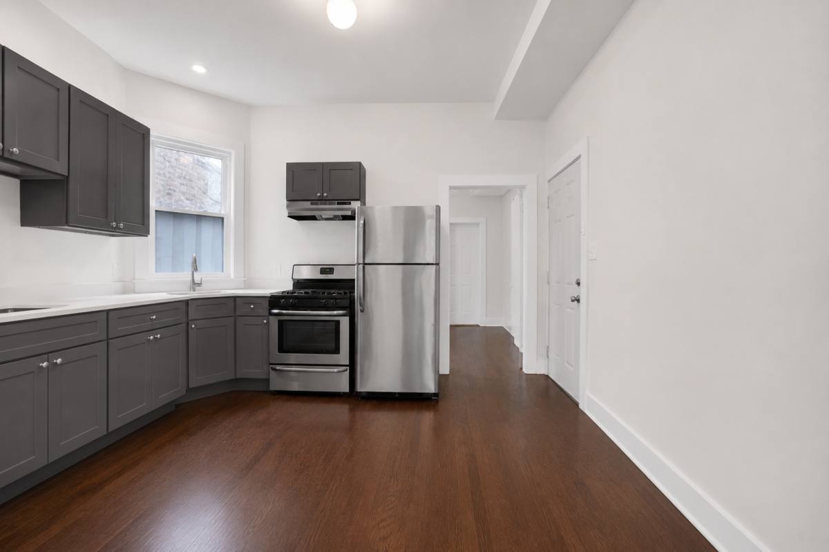 Apartment for rent at 1329 W 18th St, Chicago, IL 60608
