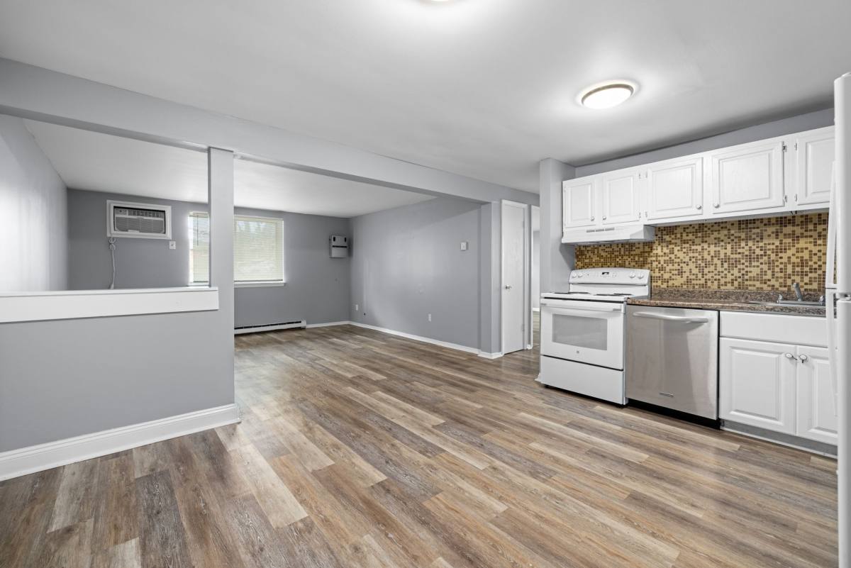 Apartment for rent at 193 Mead St, North Tonawanda, NY 14120