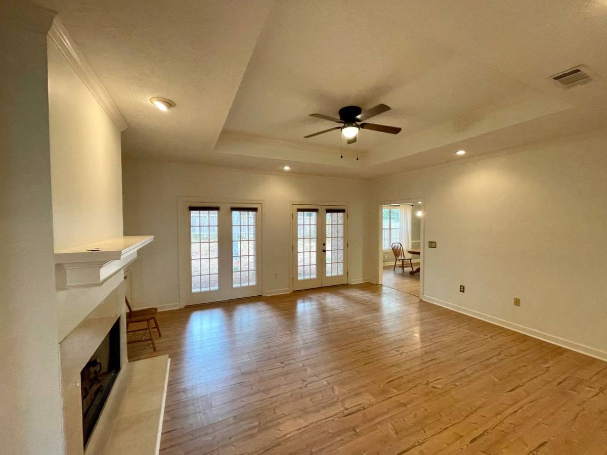 House for rent at 420 Idlewoods Lane, Ridgeland, MS 39157