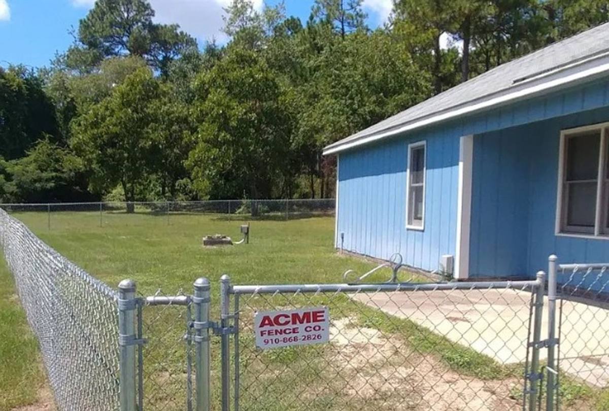 House for rent at 633 Winthrop Court, Fayetteville, NC 28311