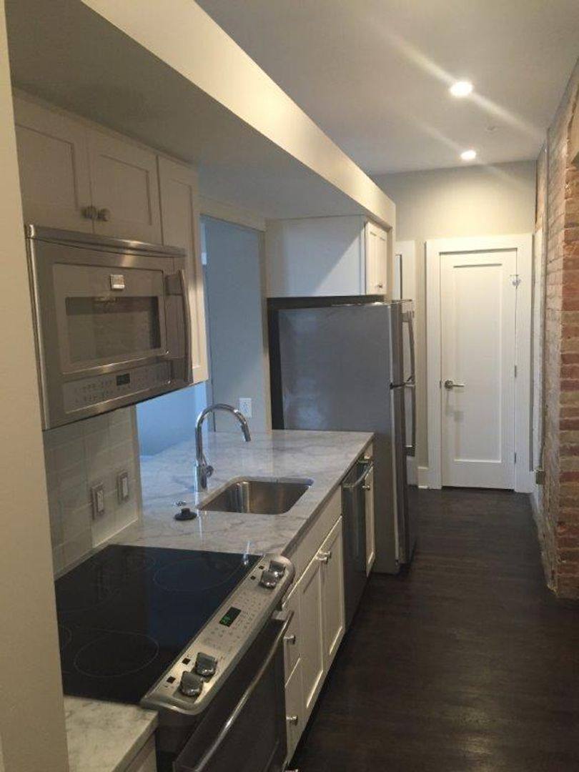 Apartment for rent at 304 S Salina St, Syracuse, NY 13202