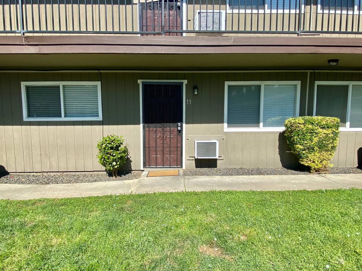 Apartment for rent at 1017 H St, Antioch, CA 94509