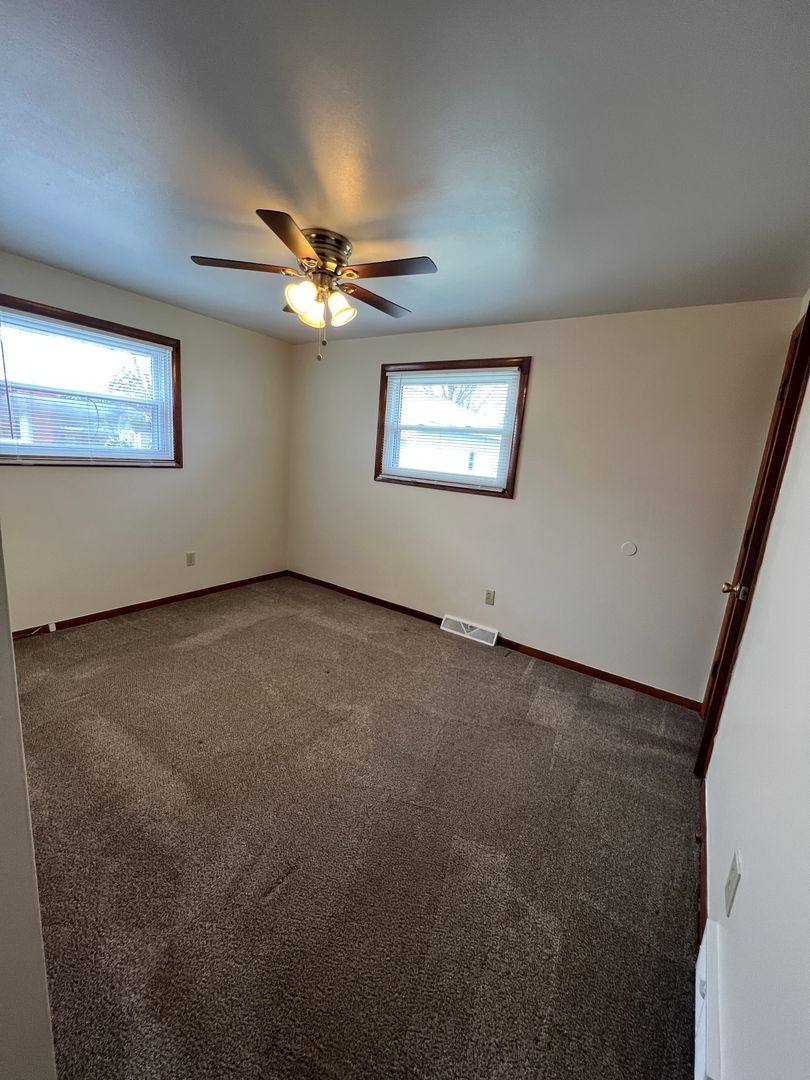 House for rent at 1046 Leslie Lane, Girard, OH 44420