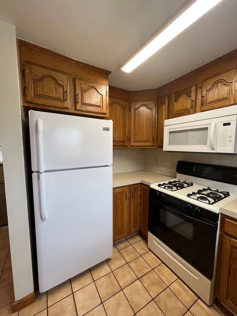 House for rent at 1046 Leslie Lane, Girard, OH 44420