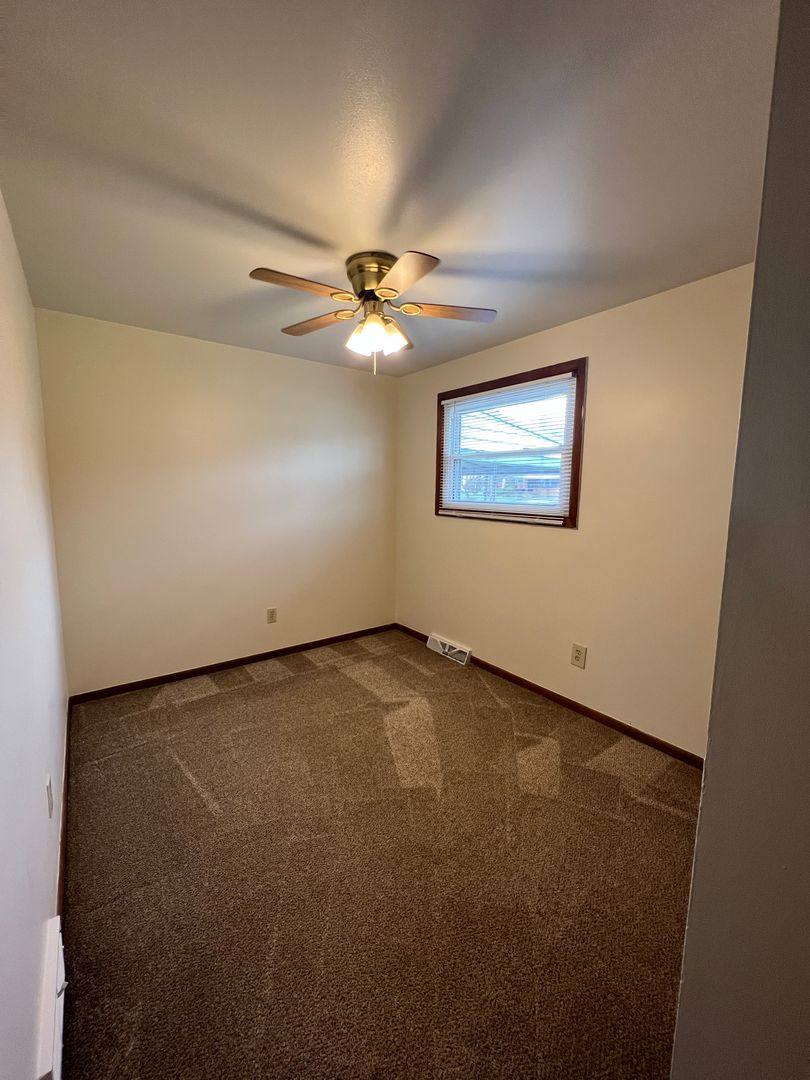 House for rent at 1046 Leslie Lane, Girard, OH 44420