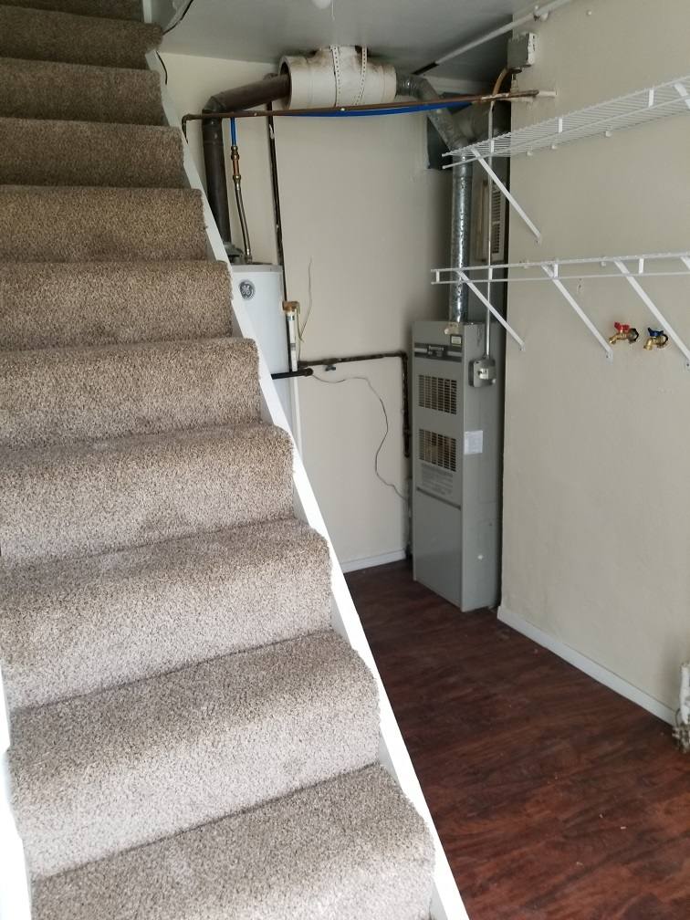 House for rent at 131 N Edgehill, Youngstown, OH 44515