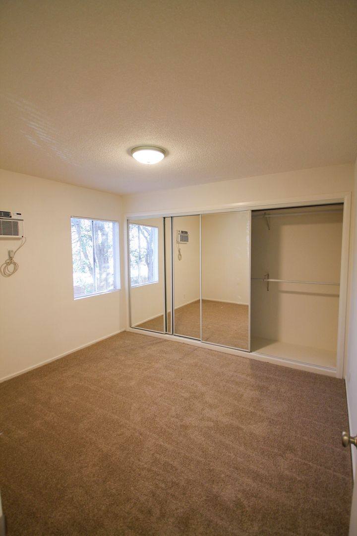 Apartment for rent at 5320 - 5330 Ben Ave, Valley Village, CA 91607