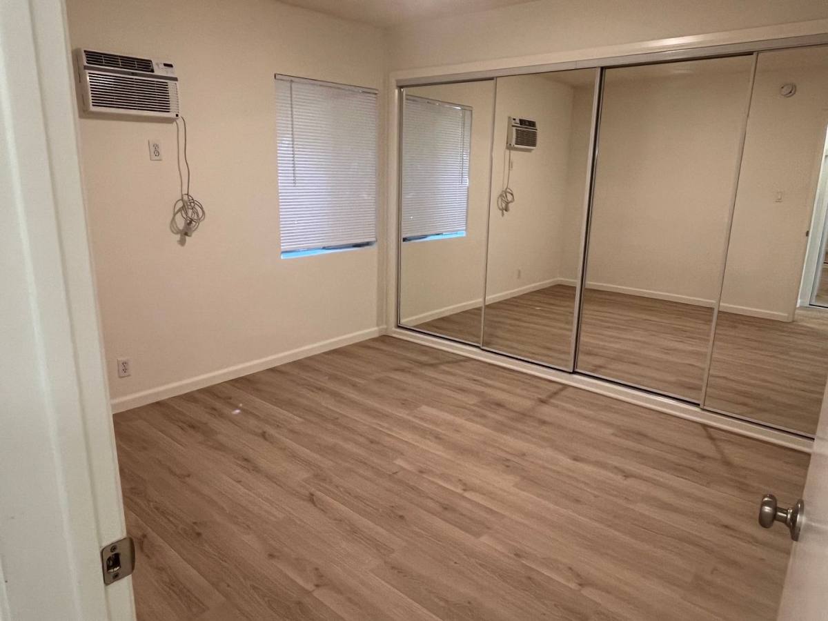 Apartment for rent at 5320 - 5330 Ben Ave, Valley Village, CA 91607