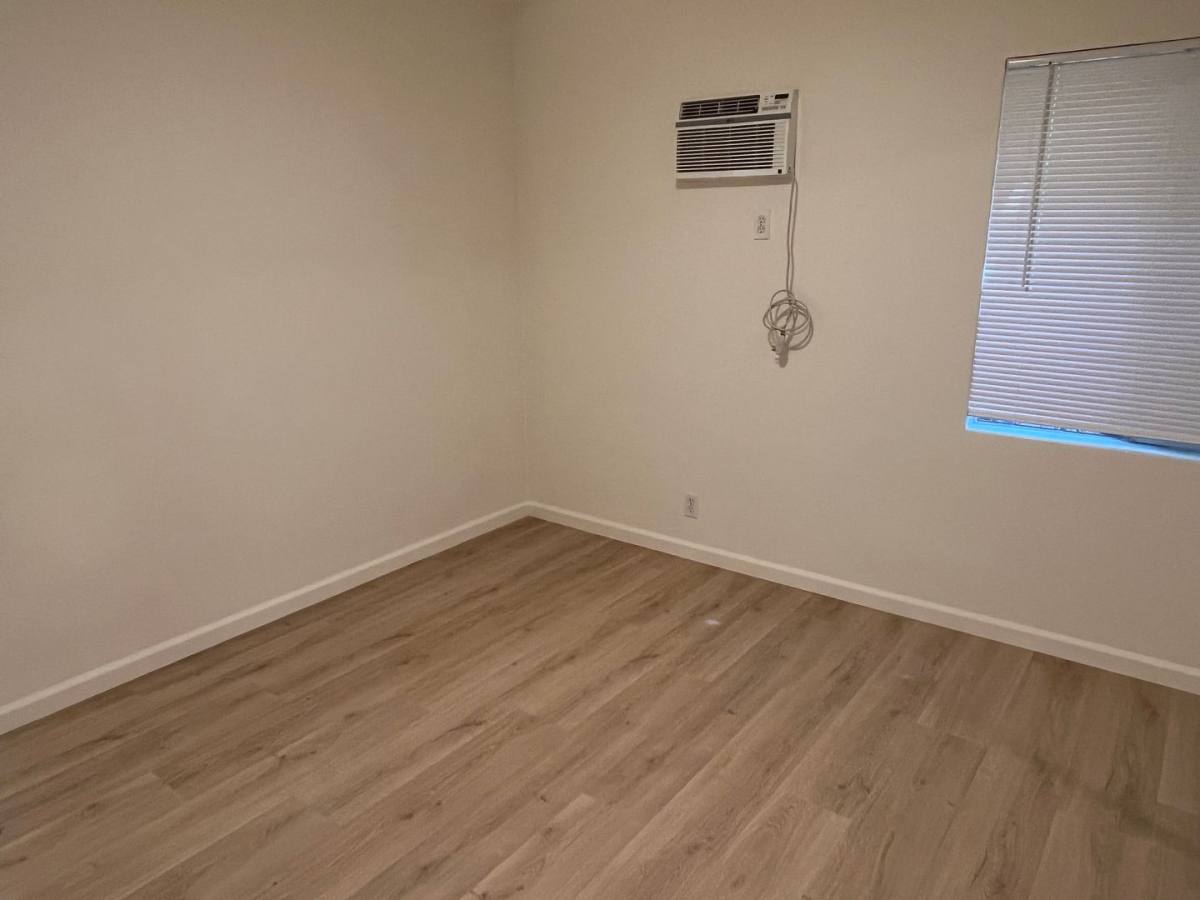 Apartment for rent at 5320 - 5330 Ben Ave, Valley Village, CA 91607