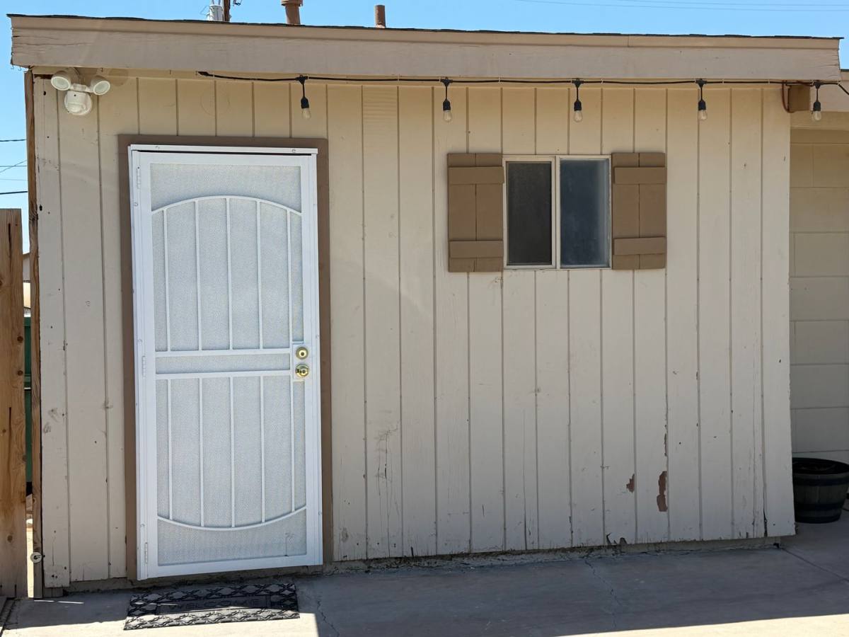 House for rent at 1515 W Brighton Ave, El Centro, CA 92243