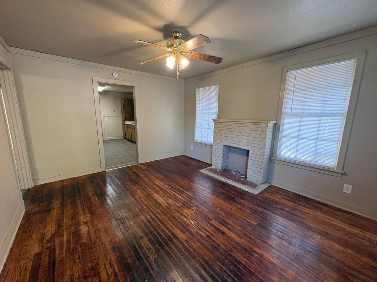 House for rent at 1749 Caroline St, Shreveport, LA 71108